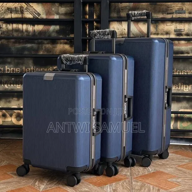 Quality Suitcases · Photo 1