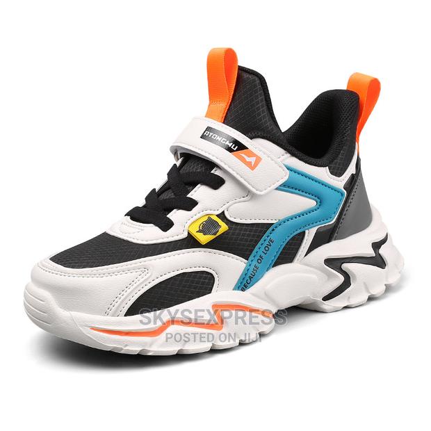 Kids Sneakers · Photo 2