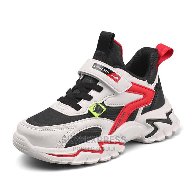 Kids Sneakers · Photo 3