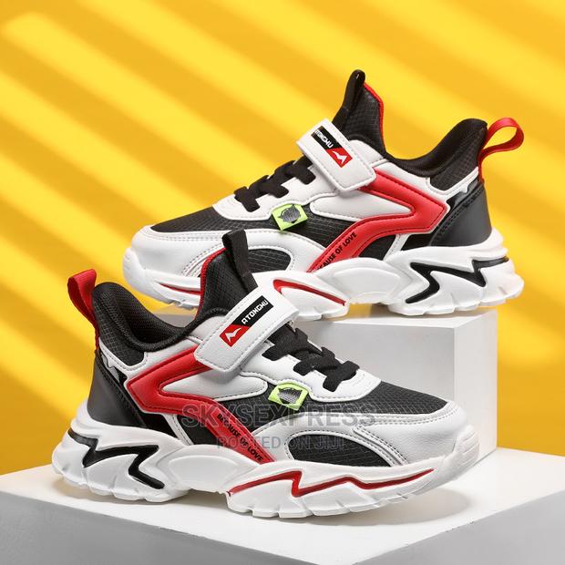 Kids Sneakers · Photo 5