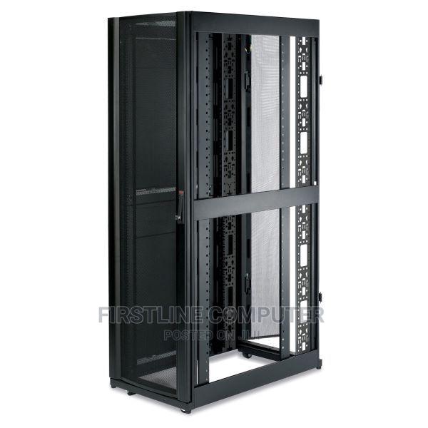 Apc Netshelter Sx, Server Rack · Photo 2
