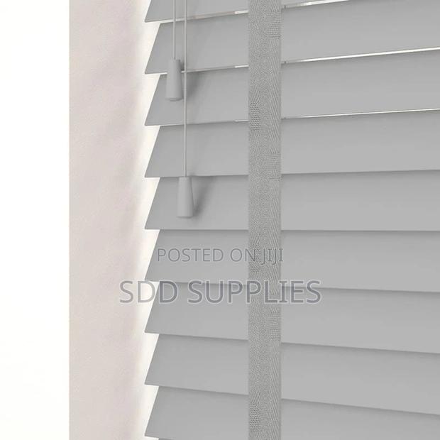Wooden Blinds Luxury Design With Belt · Photo 2