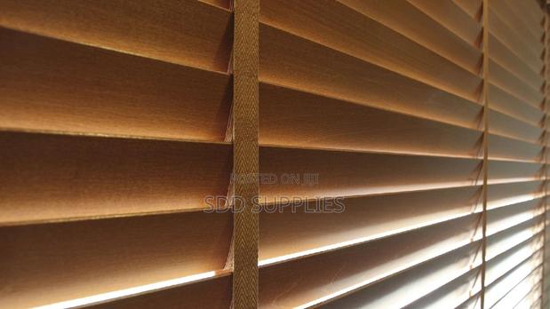 Wooden Blinds Luxury Design With Belt · Photo 3