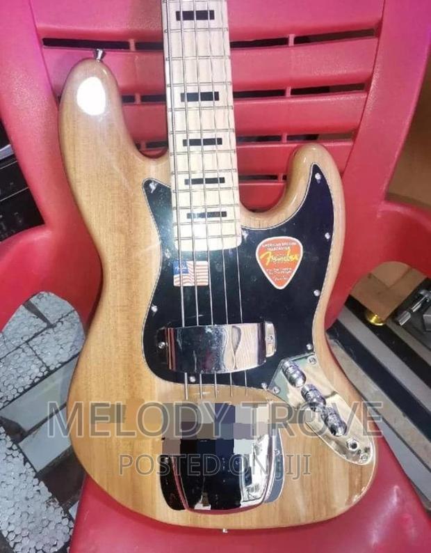 Fender Jazz Bass Guitar · Photo 1