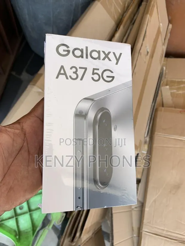 New Samsung Galaxy A37 256 GB Black · Photo 1