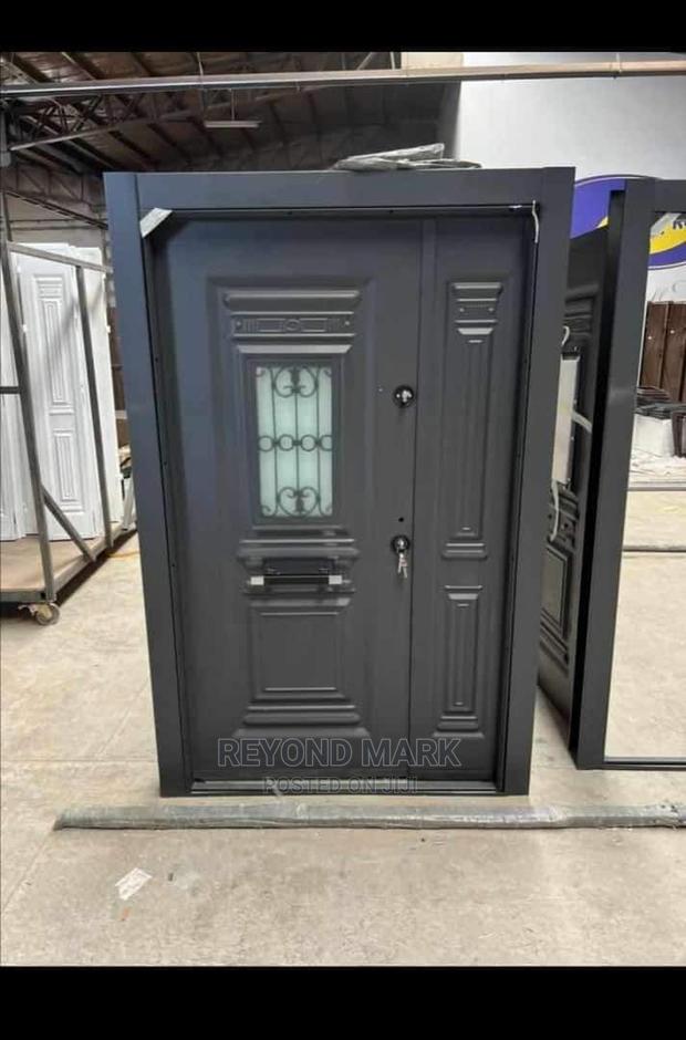 Full Metal Security With Glass · Photo 2