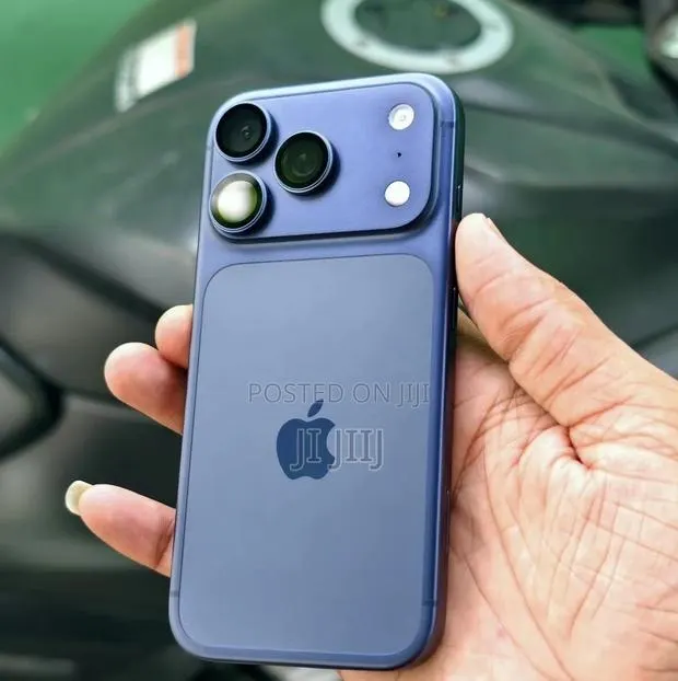 Apple iPhone 17 Pro 256 GB Blue · Photo 1