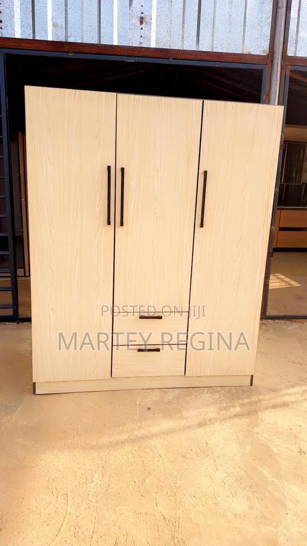 3 in 1 Wardrobe · Photo 1
