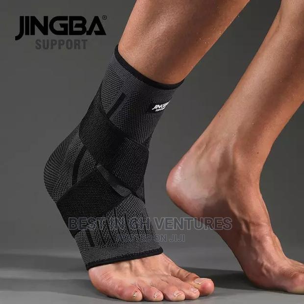 Black Ankle Support · Photo 1
