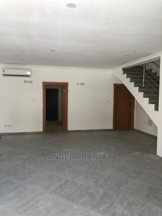 3bdrm House in Sakumono, Accra Metropolitan for Sale · Photo 2