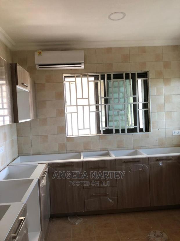3bdrm House in Sakumono, Accra Metropolitan for Sale · Photo 3