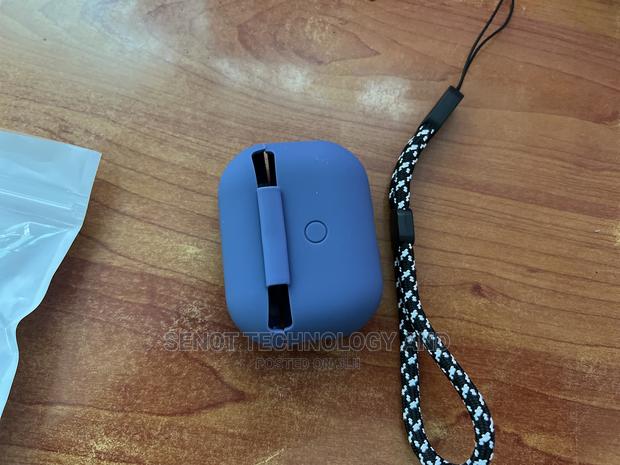 Airpods Pro ( Gen 2 and 1) Silicon Case · Photo 4