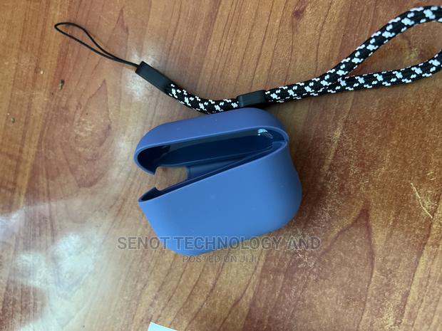 Airpods Pro ( Gen 2 and 1) Silicon Case · Photo 1