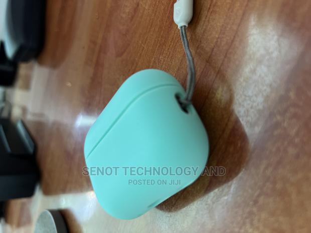 Airpods Pro ( Gen 2 and 1) Silicon Case · Photo 5