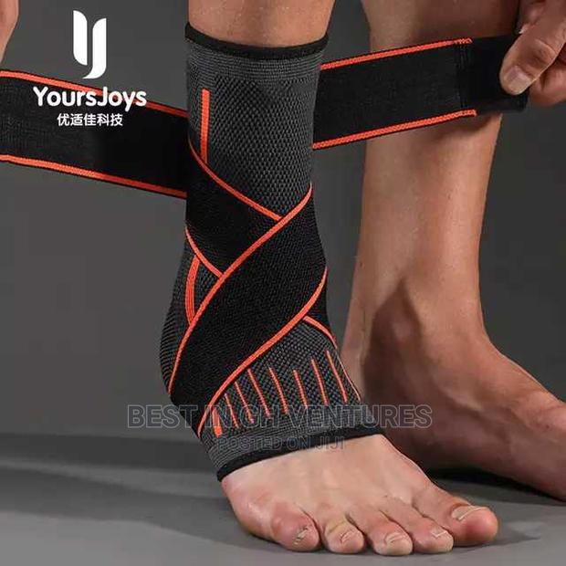 Adjustable Ankle Support · Photo 1