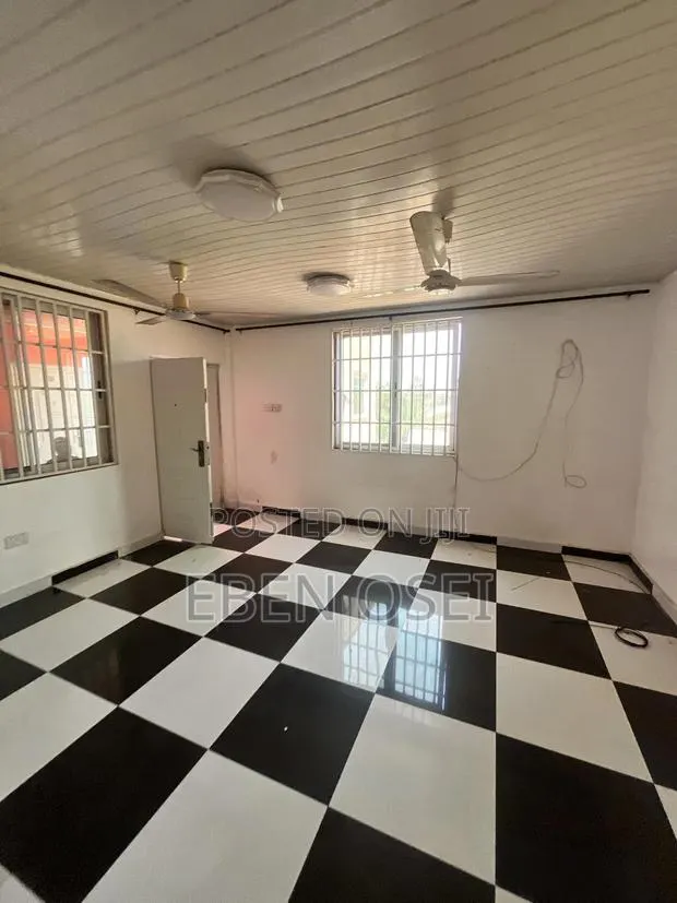2bdrm Apartment in Dansoman for rent · Photo 1