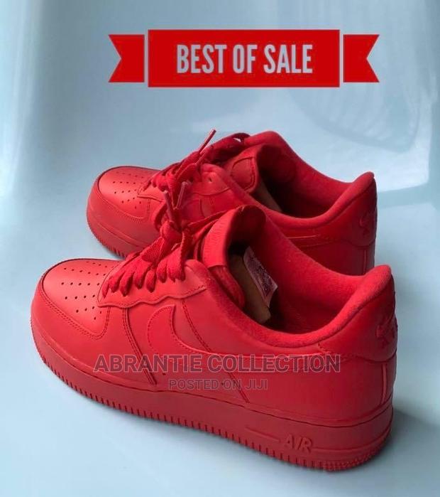 Nike Air Force 1 University Red · Photo 2