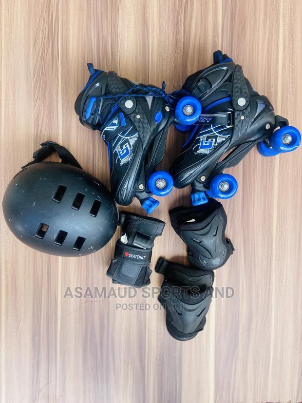Original Skating Shoes at Cool Price · Photo 2