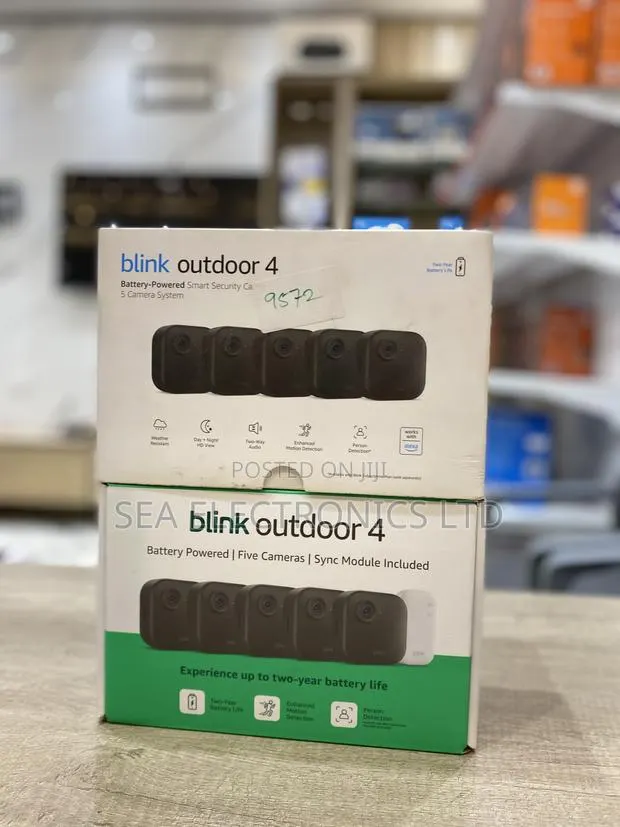 Blink Outdoor 4 Wireless Security Camera · Photo 1