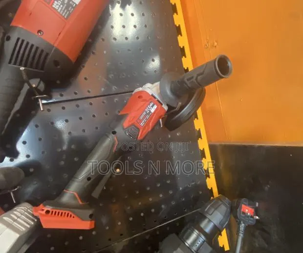 Stayer Cordless Angle Grinder · Photo 1