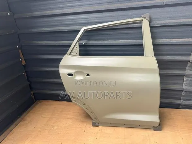 Hyundai Tucson 2016 Door Front Right · Photo 1
