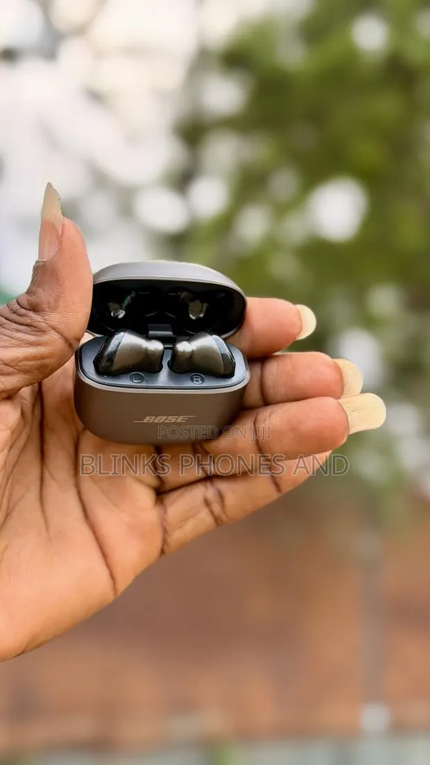 Bose Earbuds · Photo 1