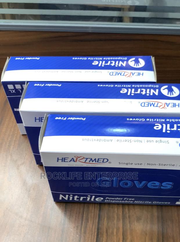 Nitrile Examination Gloves · Photo 2