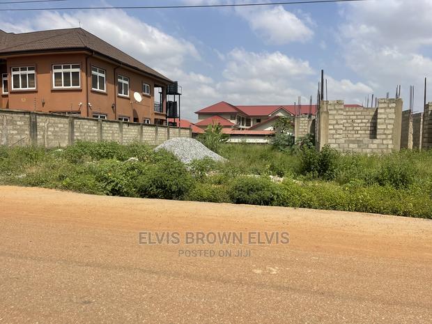 One Plot With 4 Bed Uncomplited 4 Sale at Ajiriganor · Photo 1