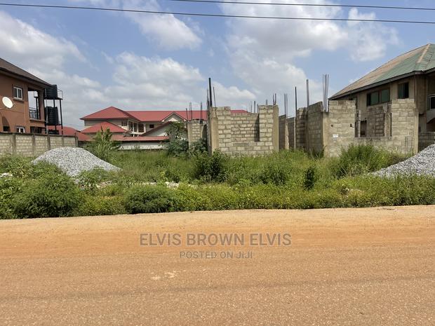 One Plot With 4 Bed Uncomplited 4 Sale at Ajiriganor · Photo 2
