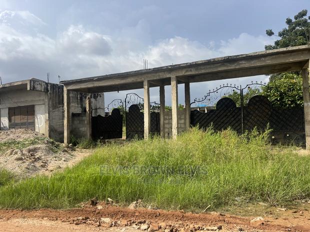 School Building on 6 Plot of Land for Sale at West Trasacco · Photo 1