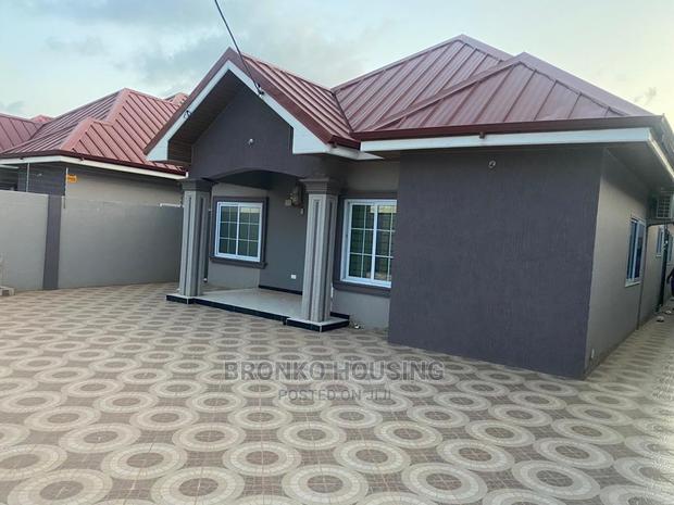 3bdrm House in Bronko Housing, Spintex for rent · Photo 2