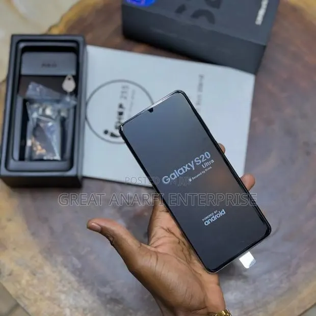 New Samsung Galaxy S20 Ultra 5G 128 GB Black · Photo 1