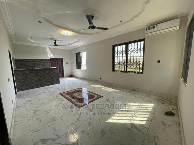 3bdrm House in Ayathar Bedroom, Spintex for Rent · Photo 4