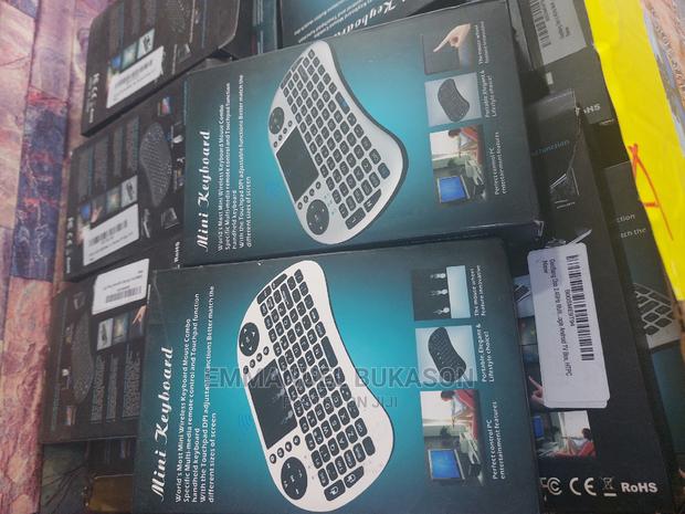Mini Portable Wireless Keyboard · Photo 2