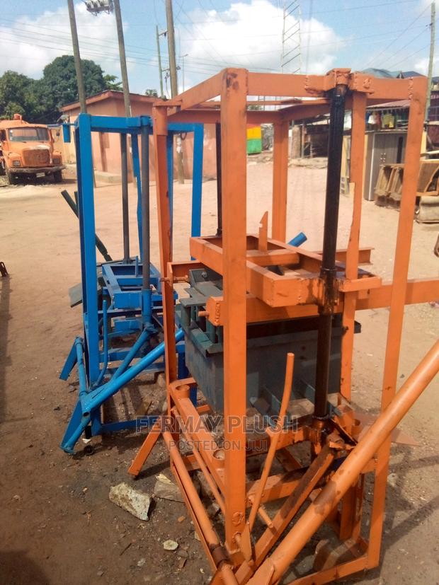 Heavy Metallic Concecrate Blocks Machines for Sale · Photo 2