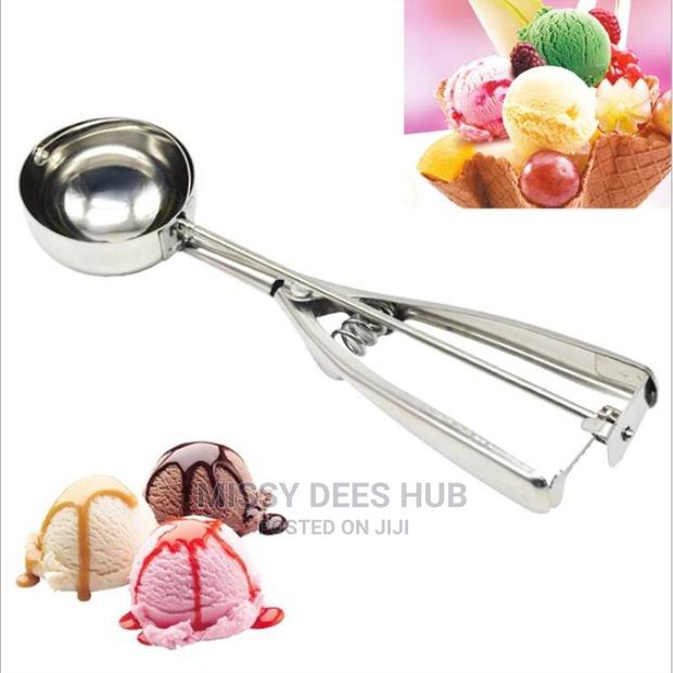 Metallic Ice-cream Scoop · Photo 1