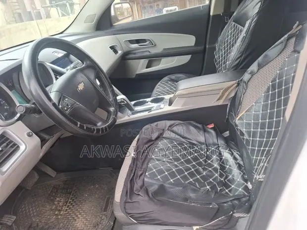 Chevrolet Equinox 2010 White · Photo 1