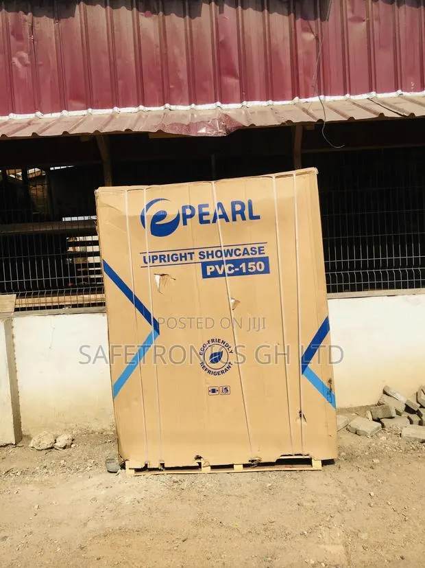 PVC-150 Electric Glass Pearl 3 Doors Display Fridge · Photo 1