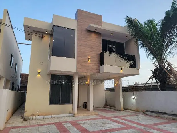 5bdrm Duplex in Suadom Properties, Baatsona Total for Sale · Photo 1