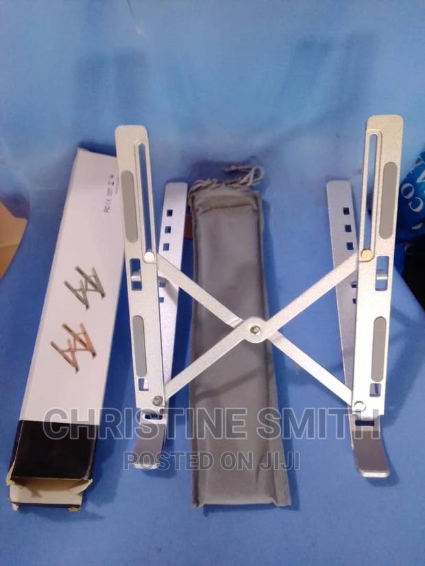 Laptop Stand · Photo 3