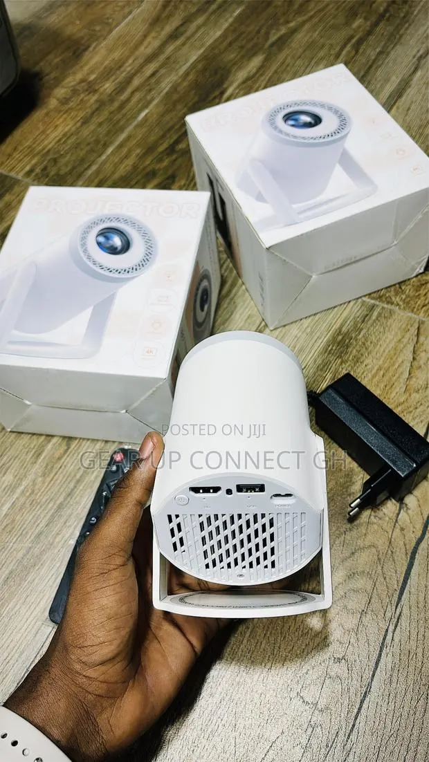 Portable Mini Projector · Photo 1