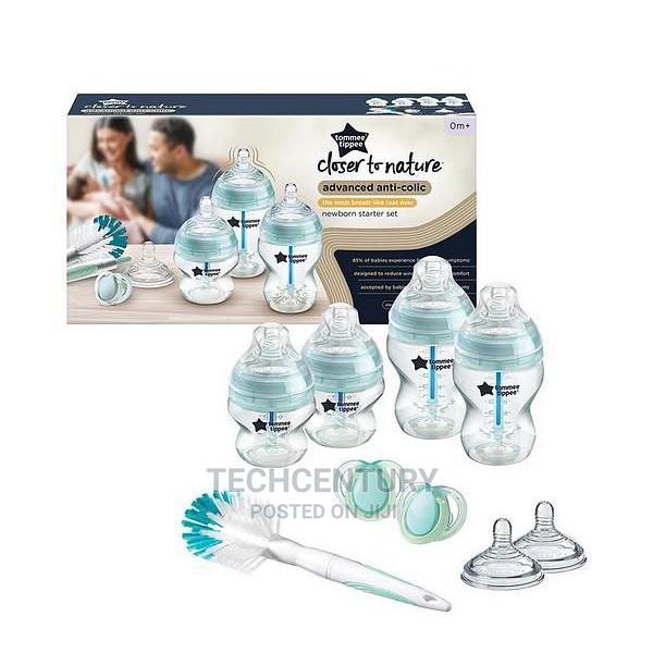 Tommee Tippee Advanced Anti-Colic Newborn Baby Bottle Kit · Photo 1