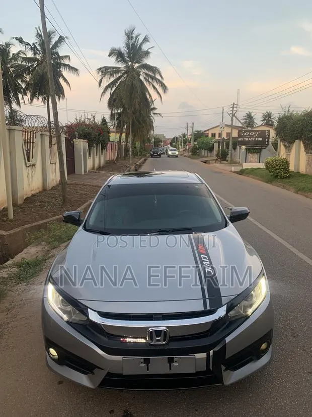 Honda Civic EX 4dr Sedan (2.0L 4cyl) 2017 Silver · Photo 1