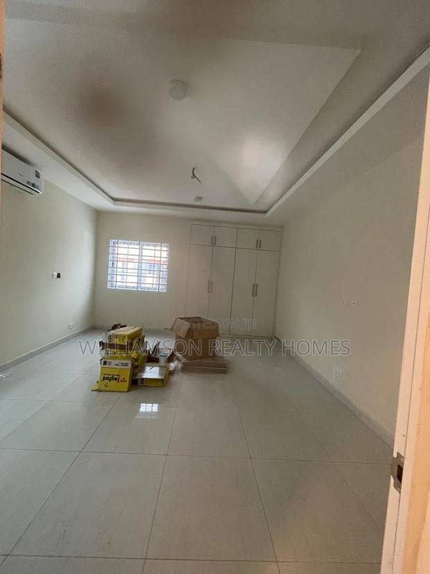 3bdrm House in Community 16, Spintex for sale · Photo 7