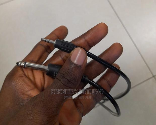 3.5mm Mini Jack to 1/4 Inch Jack Audio Cable · Photo 3