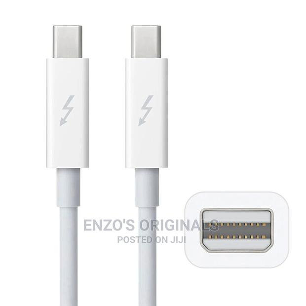 Apple Thunderbolt 2 Cable 0.5m Original · Photo 2