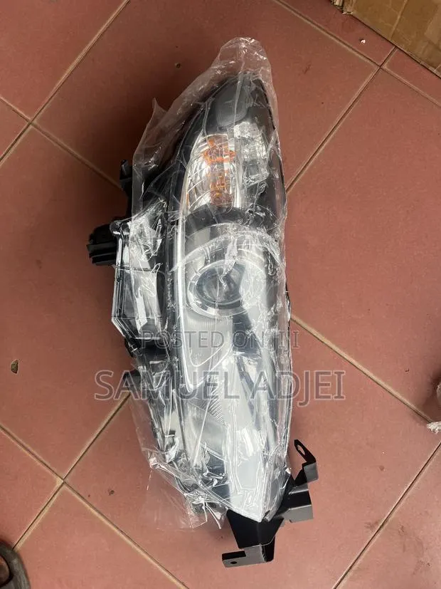 Mazda CX5 2014 to 2016 Headlight Normal. · Photo 1