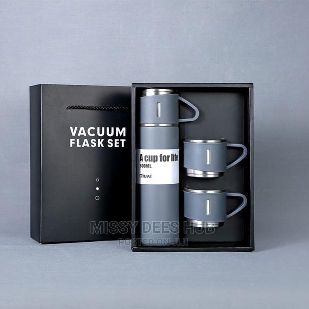 Vaccum Flask With 2 Cups · Photo 5