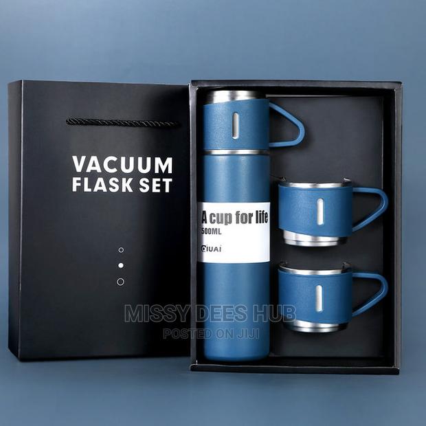 Vaccum Flask With 2 Cups · Photo 8