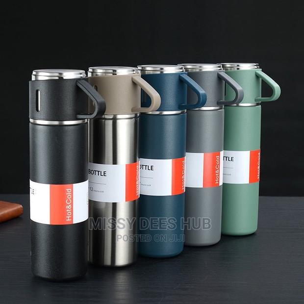 Vaccum Flask With 2 Cups · Photo 4